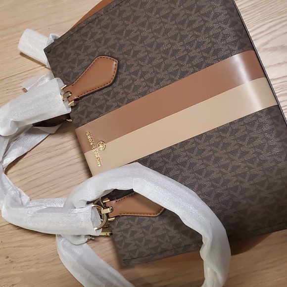 Michael Kors Marilyn Logo Stripe Medium Satchel - Picture 3 of 3